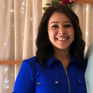 Meet your Posher, Raquel